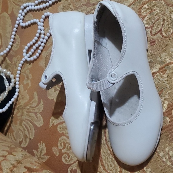 KIDS WHITE TAP SHOES - Picture 1 of 8